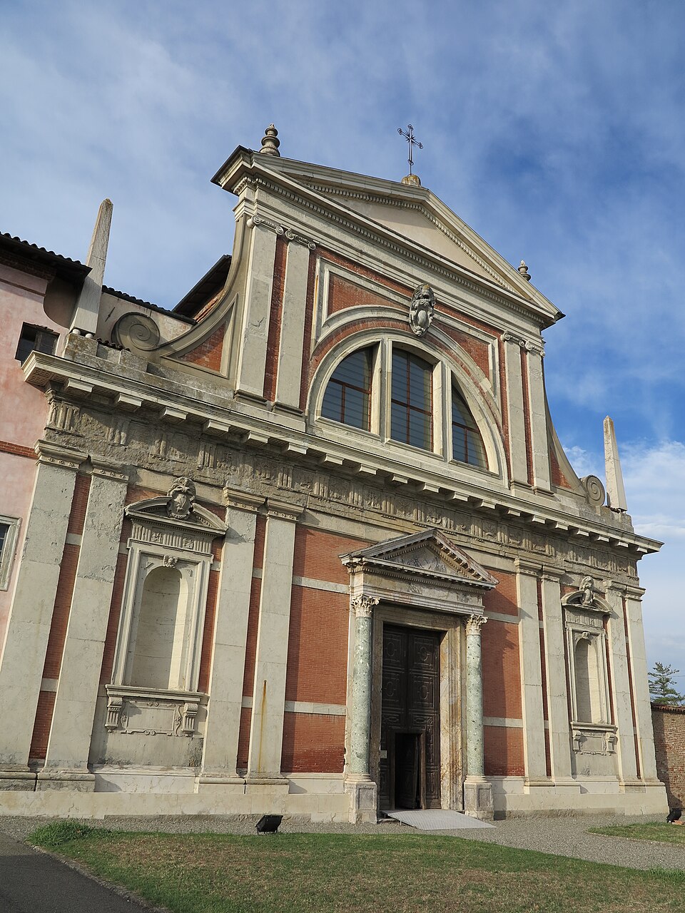 Complesso monumentale di Santa Croce e Tutti i Santi