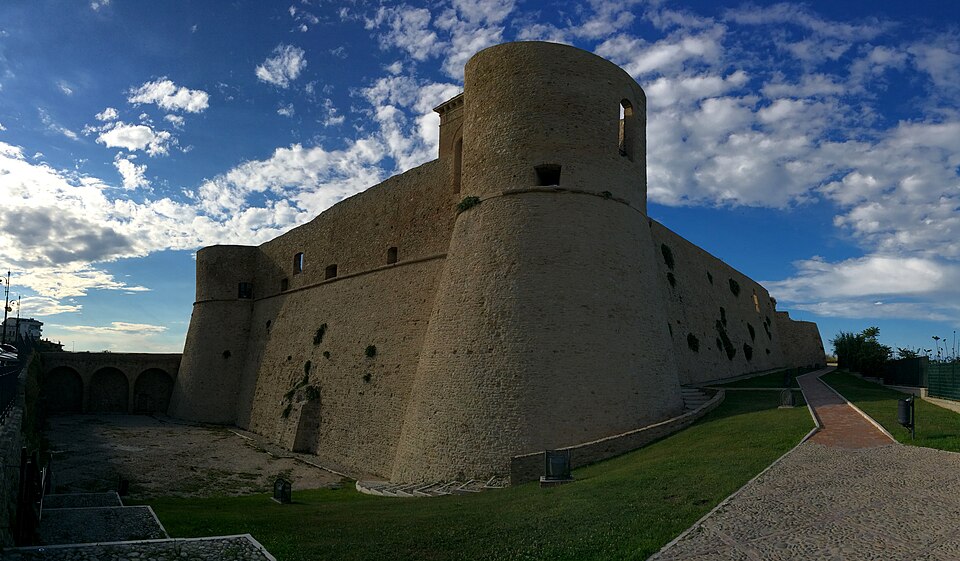 castello aragonese