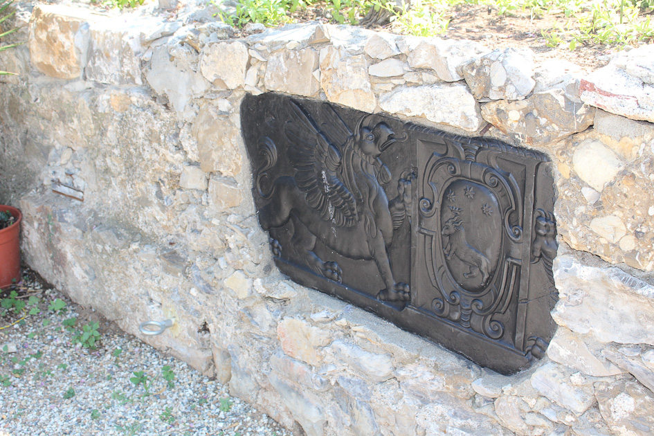 Castello Brown