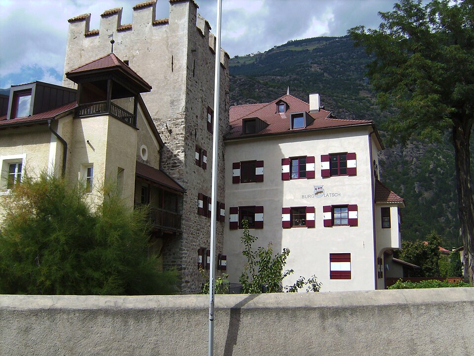 Burg Latsch