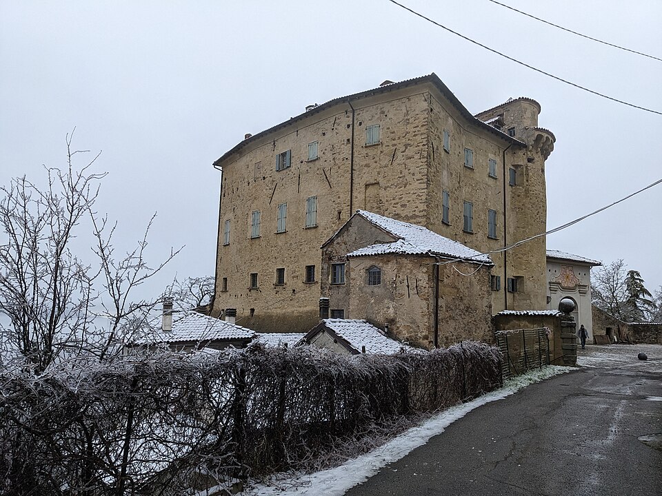 Castello di Borgo Adorno