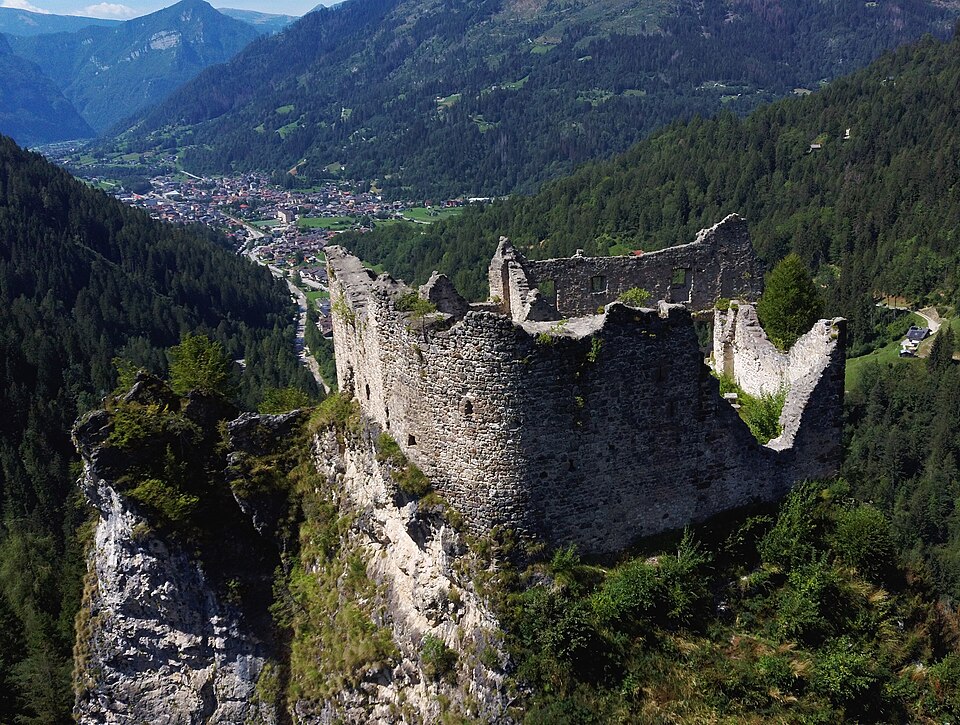 Castel Pietra