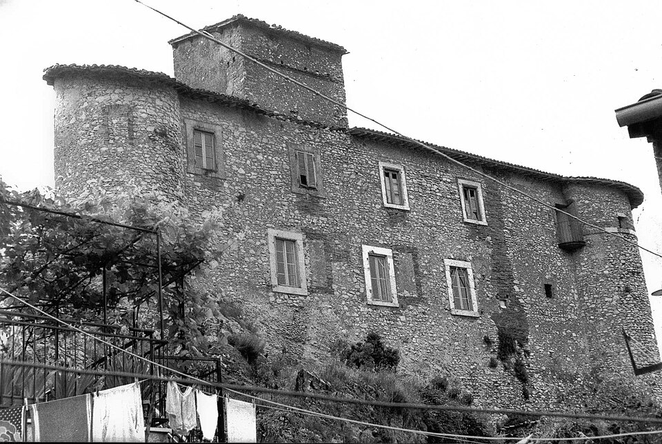 Castello Colonna-Del Drago