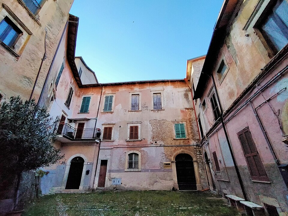 Castello De Ponte-Vetoli