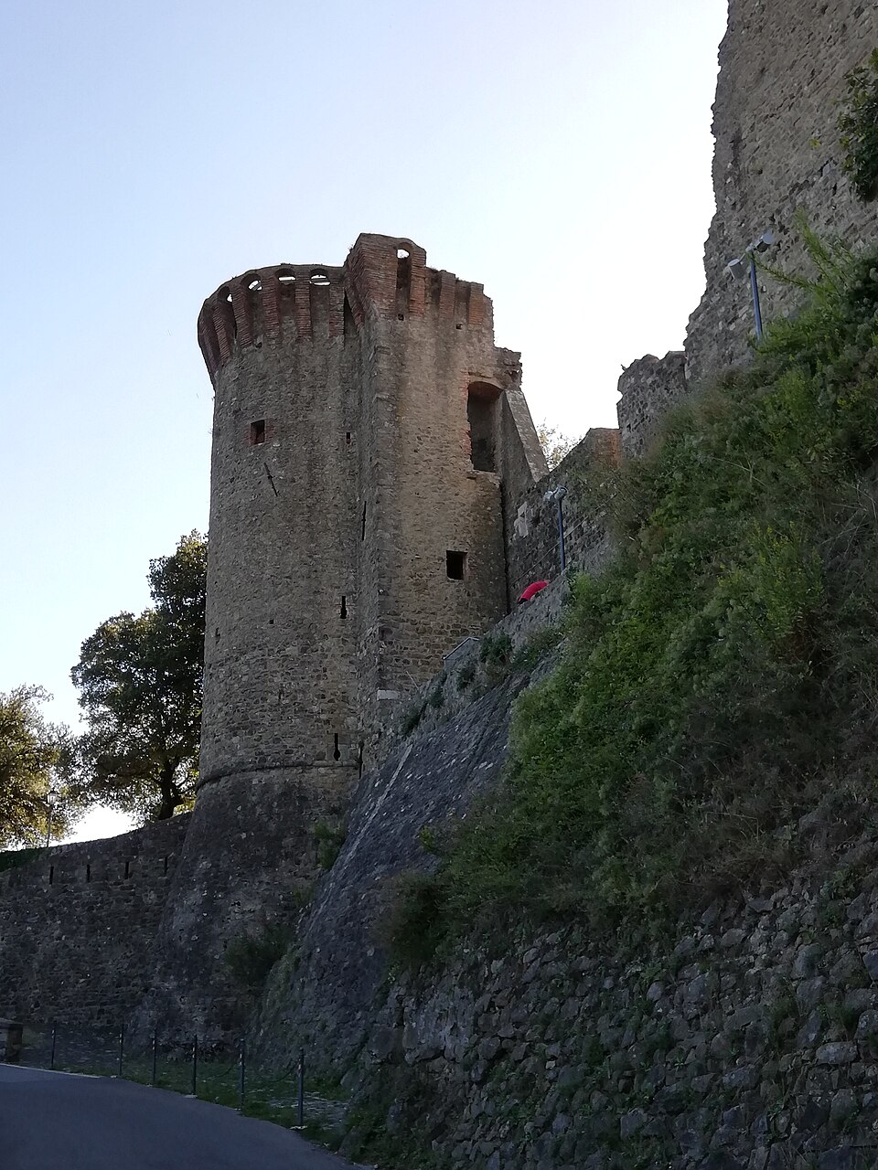 Castello dei Vescovi di Luni