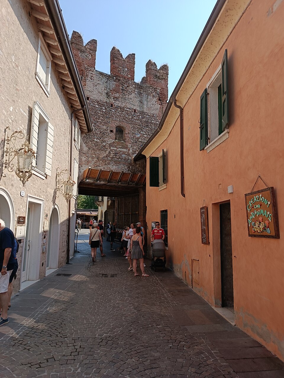 Castello di Borghetto