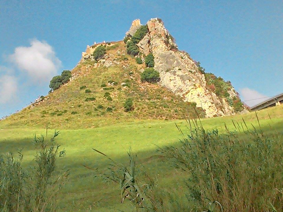 Castello di Calatubo