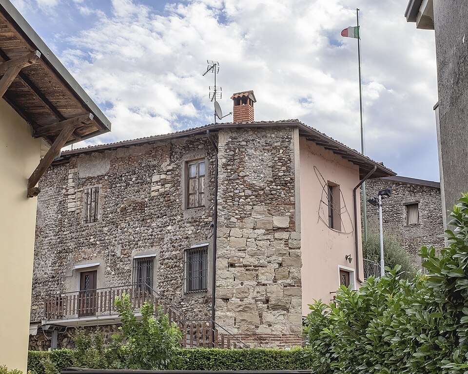 Castello di Cividate al Piano