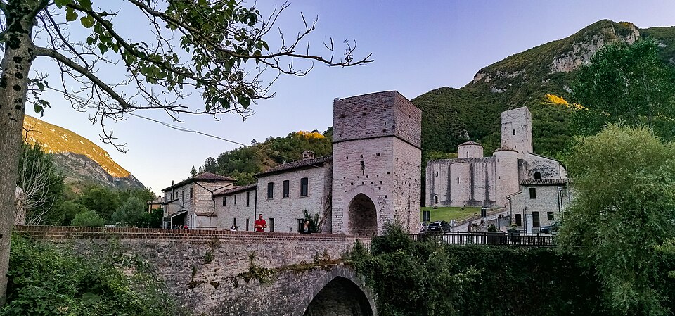 castello di Genga
