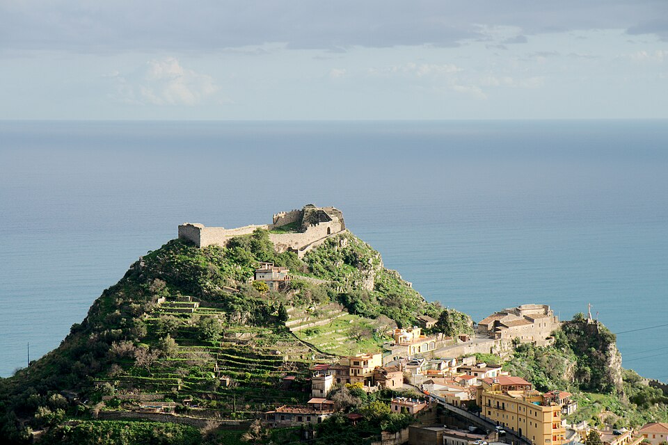 Castello di Monte Tauro
