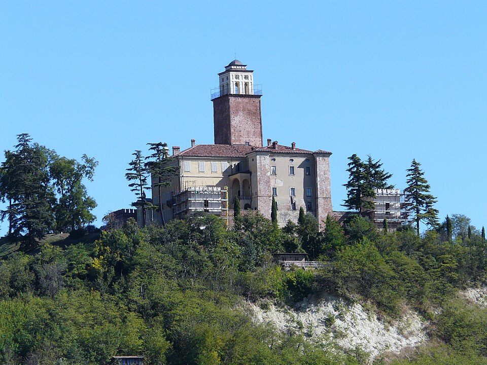 castello di Montecastello