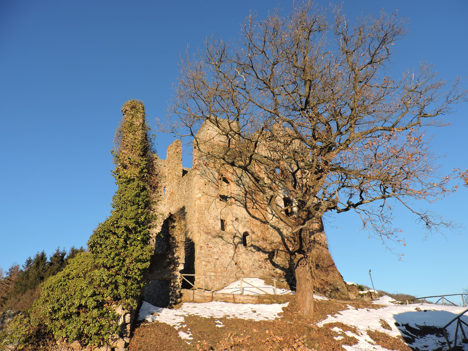 Castello di Nucetto