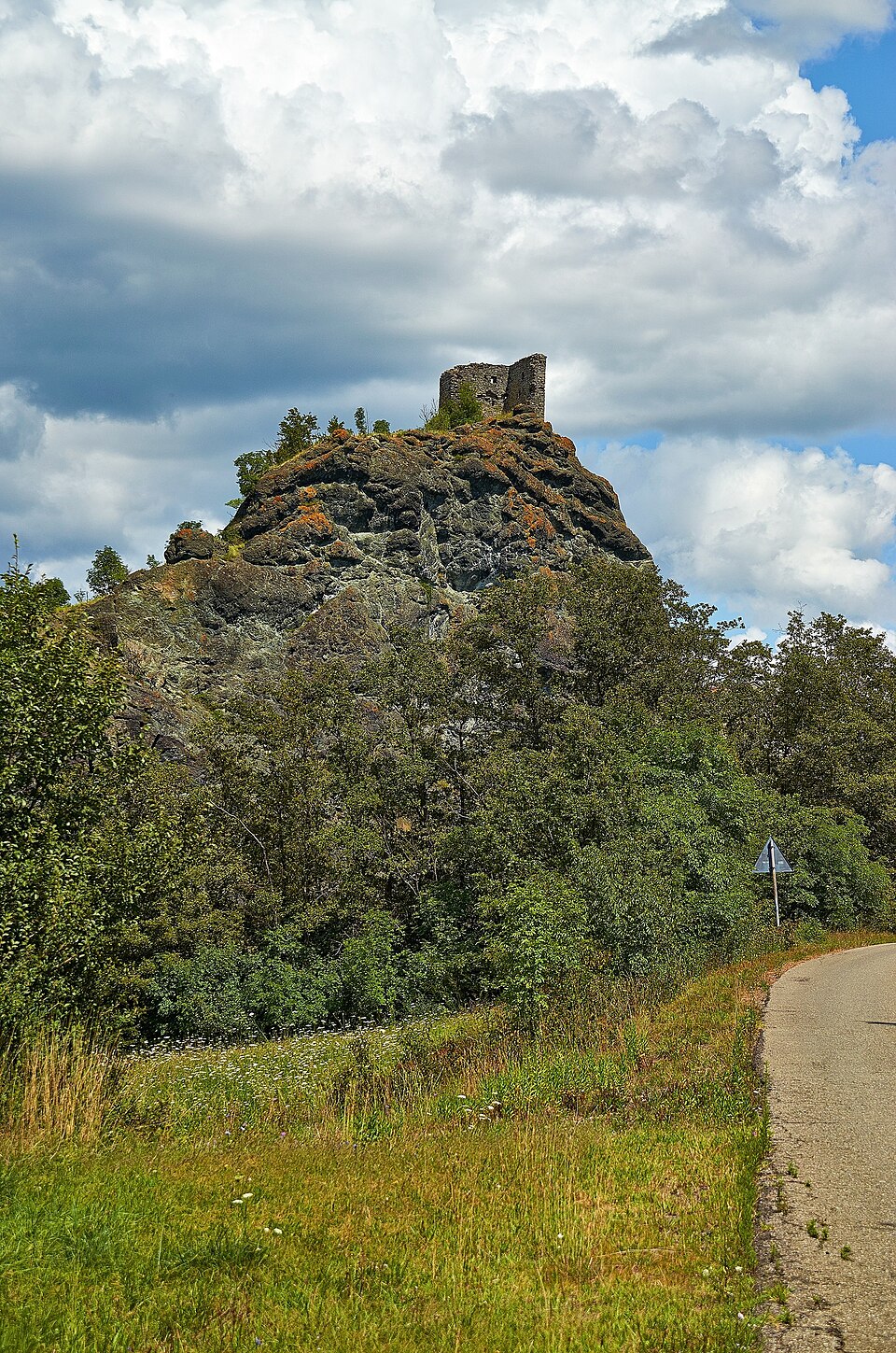 Castello di Pietramogolana