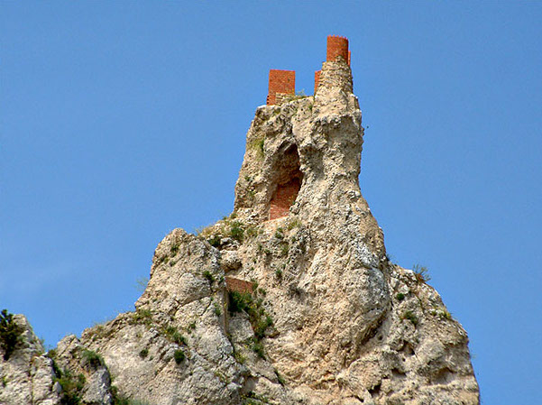 castello di Pietrarossa