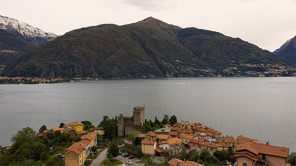 Castello di Rezzonico