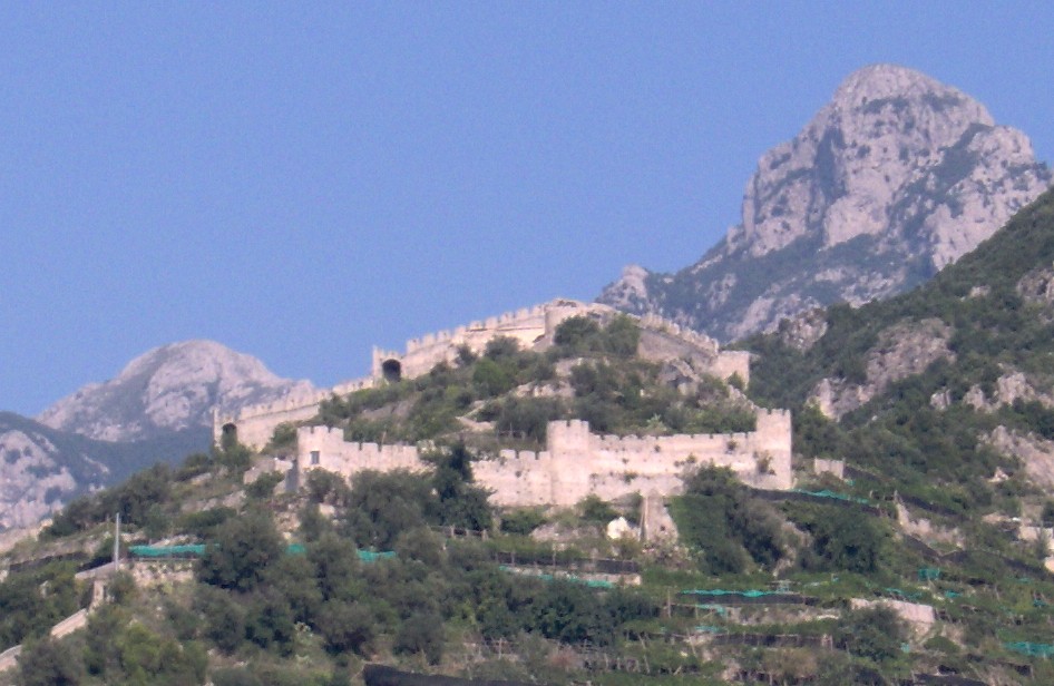 Castello di San Nicola de Thoro-Plano