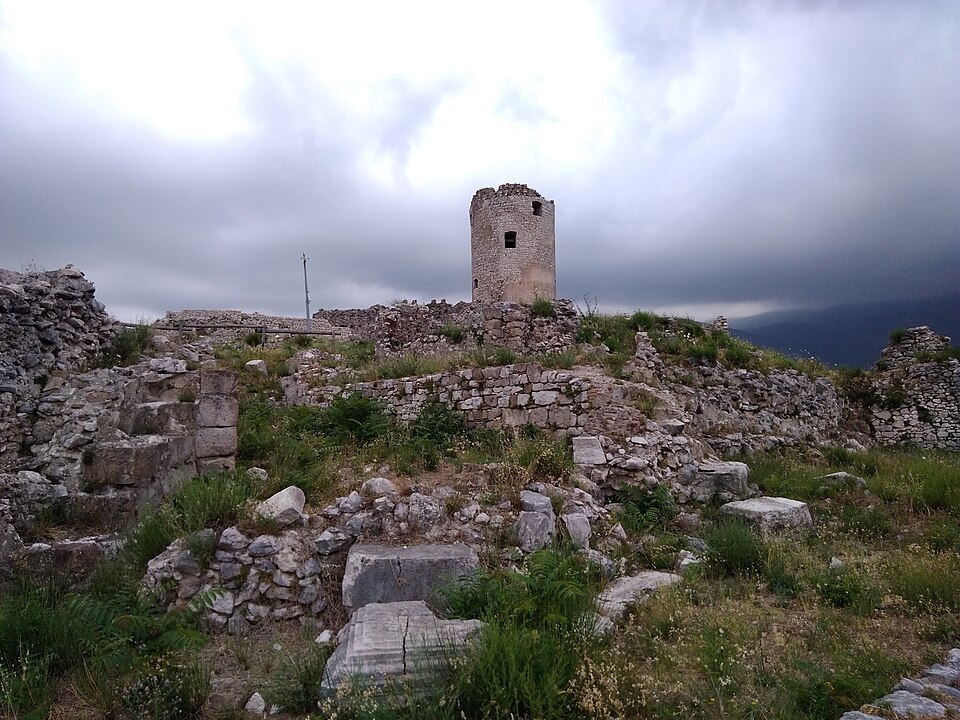 Castello Longobardo