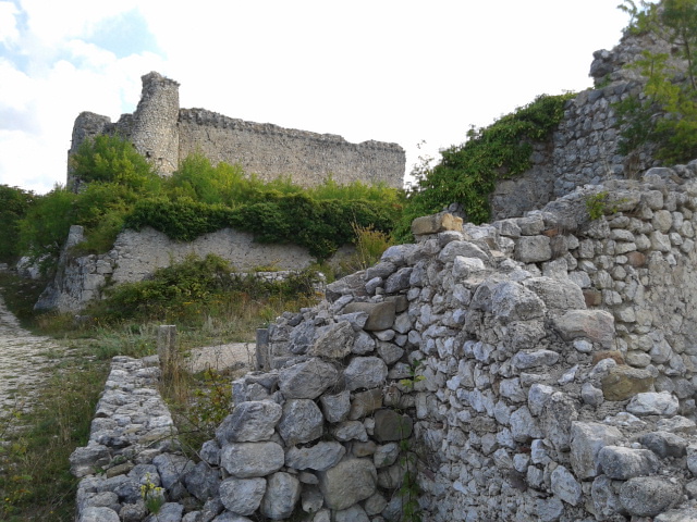 Castello Orsini (Massa d'Albe)