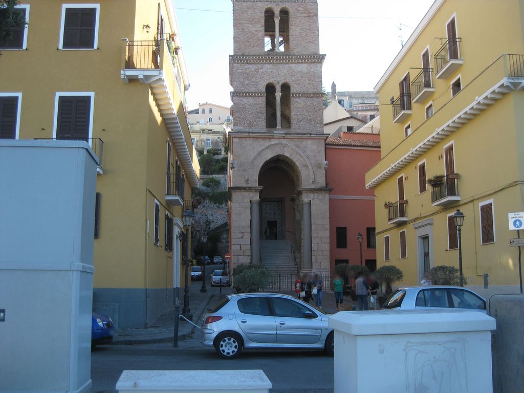 Palazzo De Vio in Piazza Cavallo