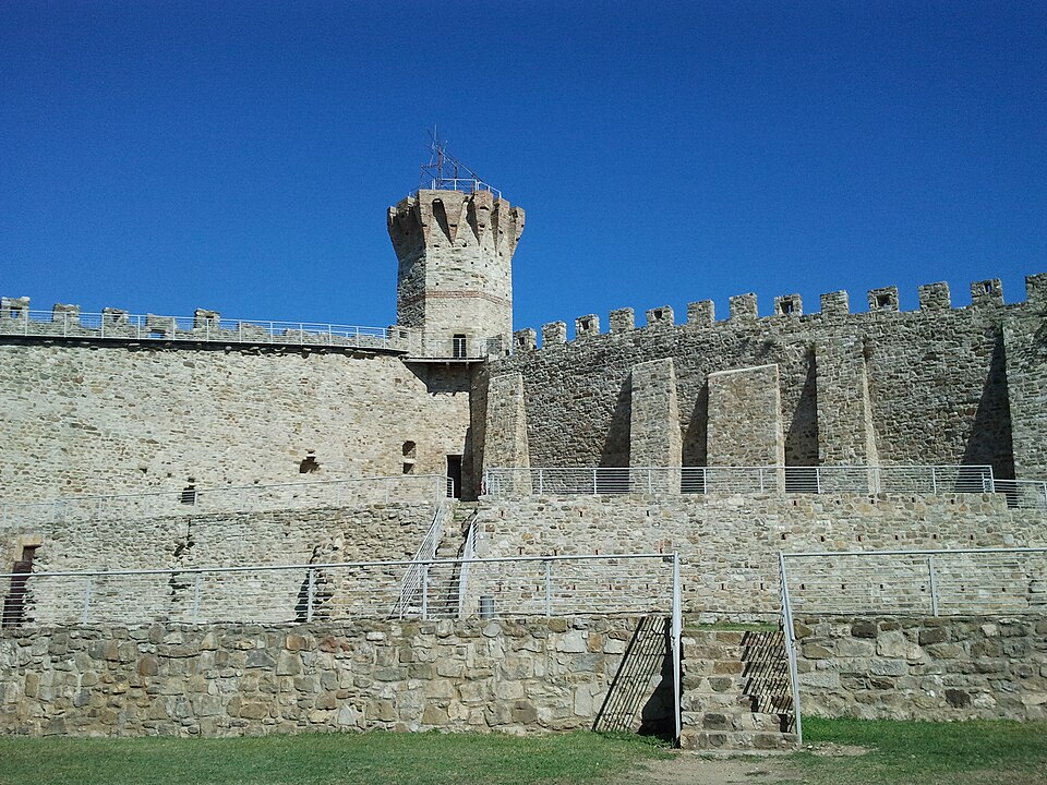 Rocca di Isola Polvese