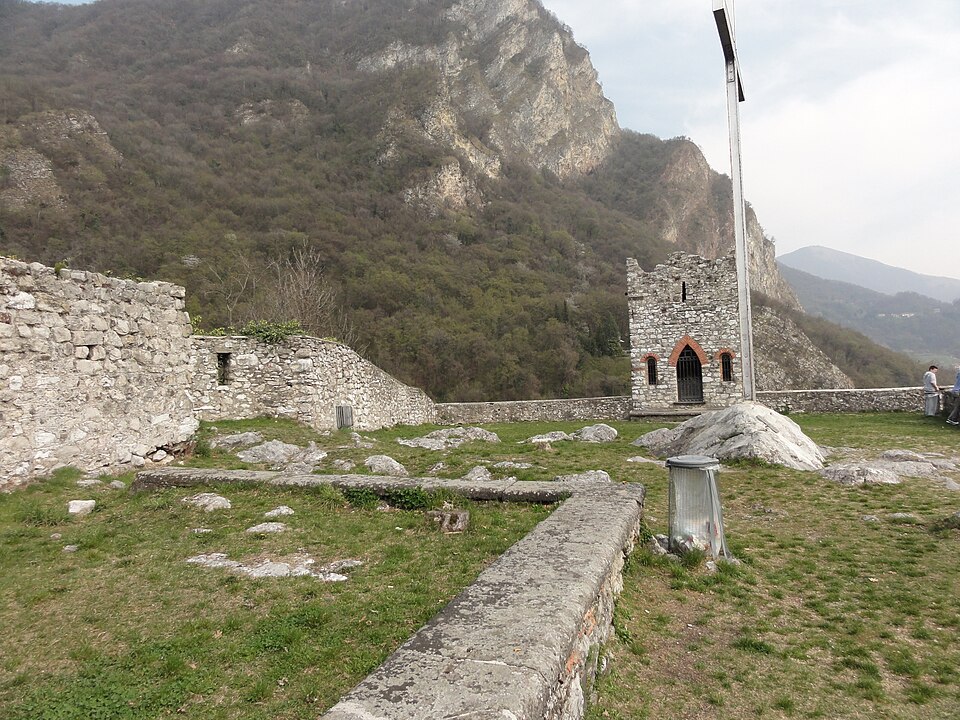 Castello dell innominato