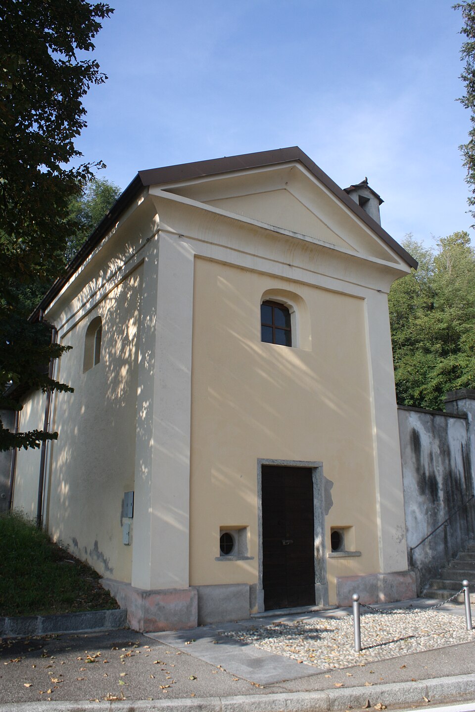 chiesa del cimitero