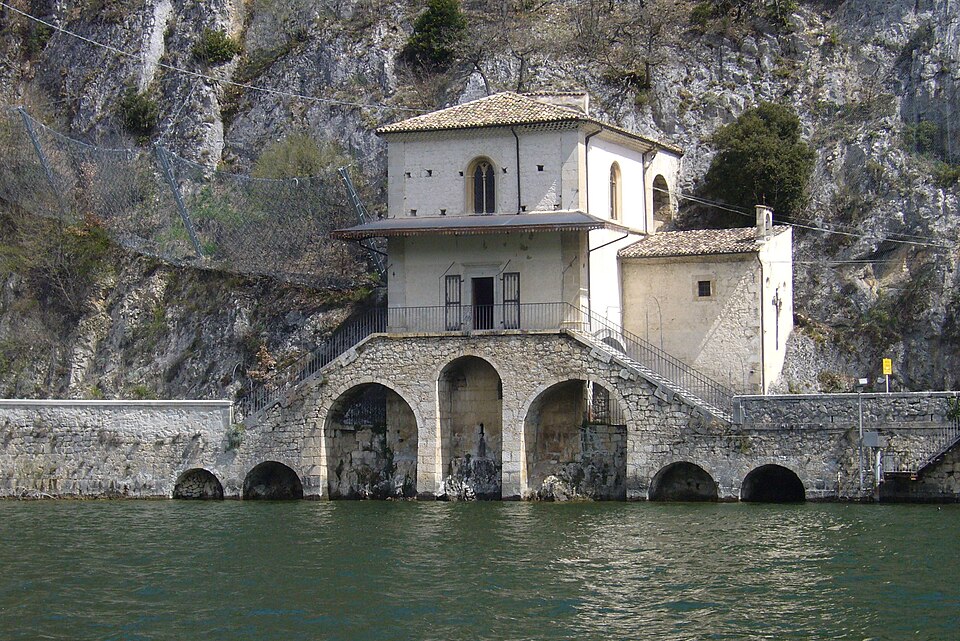 chiesa della Madonna del Lago