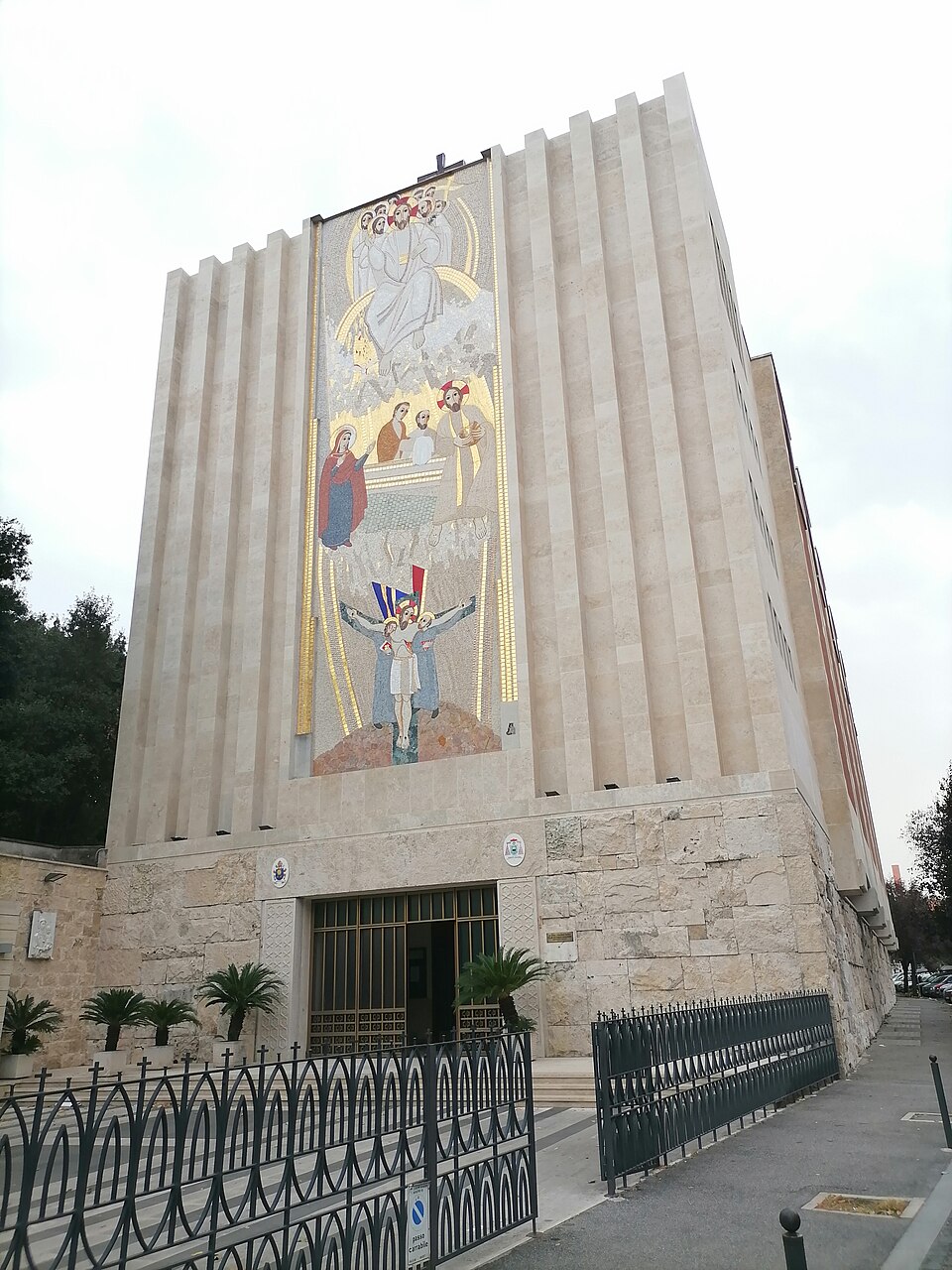 chiesa di Nostra Signora del Santissimo Sacramento e dei Santi Martiri Canadesi