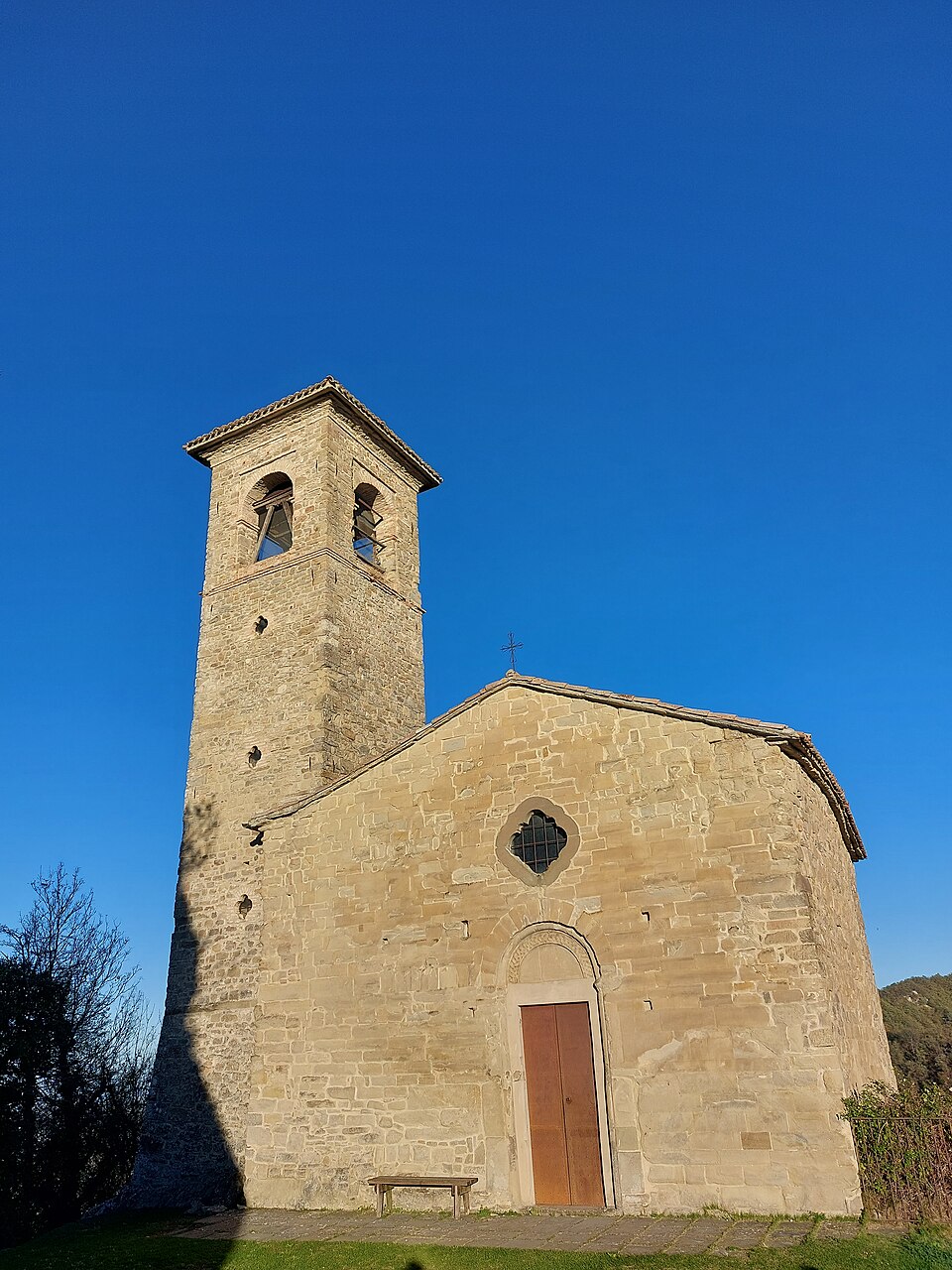 chiesa di Sant'Andrea presso il Castello di Carpineti