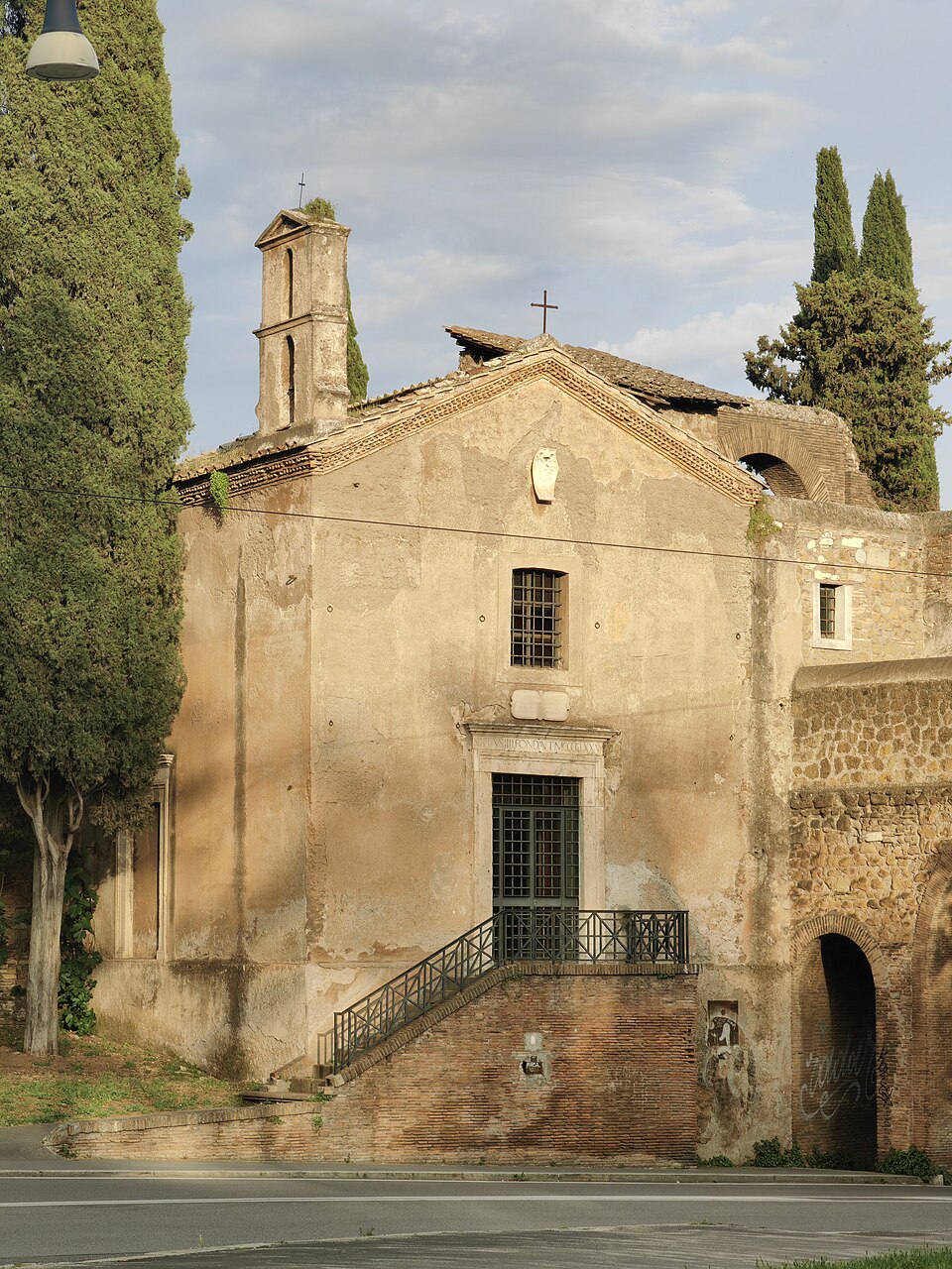 chiesa di Santa Maria del Buon Aiuto nell'Anfiteatro Castrense