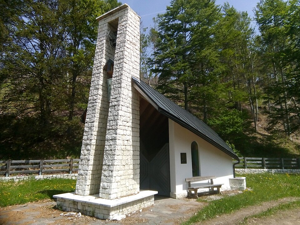 chiesetta alpina di Monte Lefre