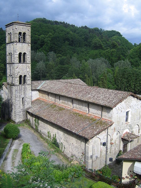 pieve di Santa Maria a Loppia