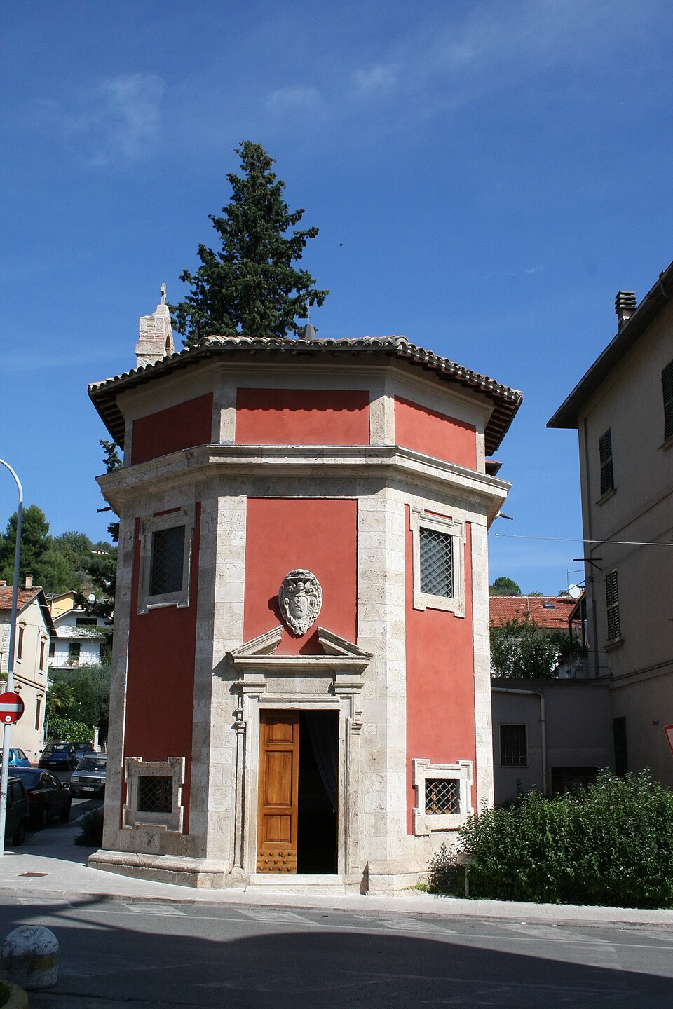 tempietto di Sant'Emidio Rosso