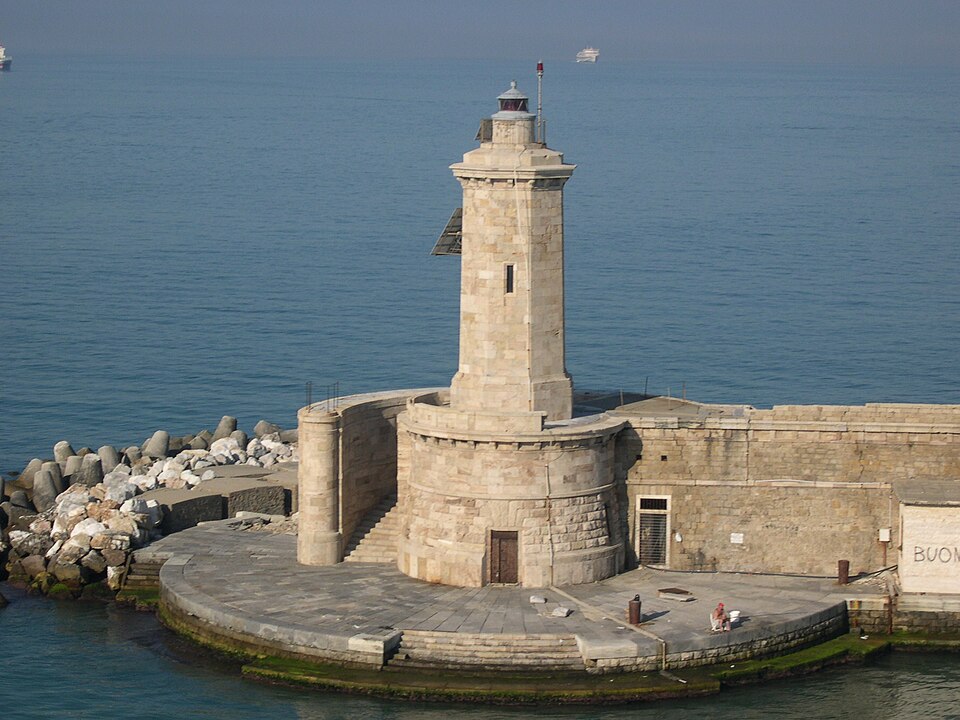 Faro della Diga Curvilinea