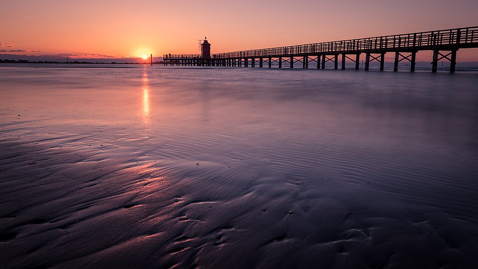Faro rosso