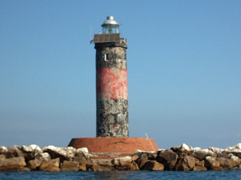 Faro delle Secche di Vada