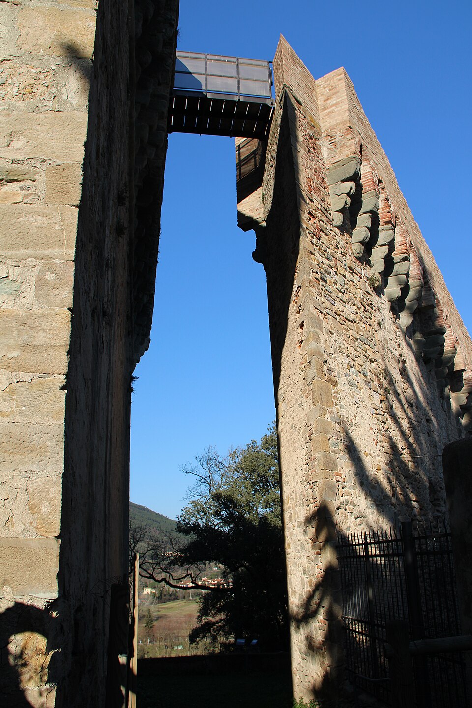 complesso monumentale di Vicopisano: rocca del Brunelleschi e palazzo pretorio