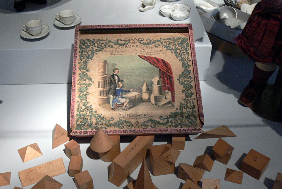 Museo della bambola e del giocattolo