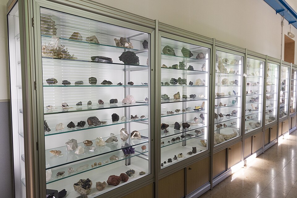 Museo di mineralogia - Dipartimento di Scienze della terra - Sezione mineralogica - Università