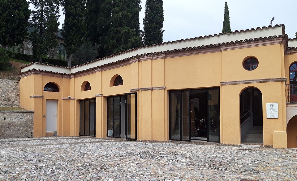 Museo "L'automobile è femmina"