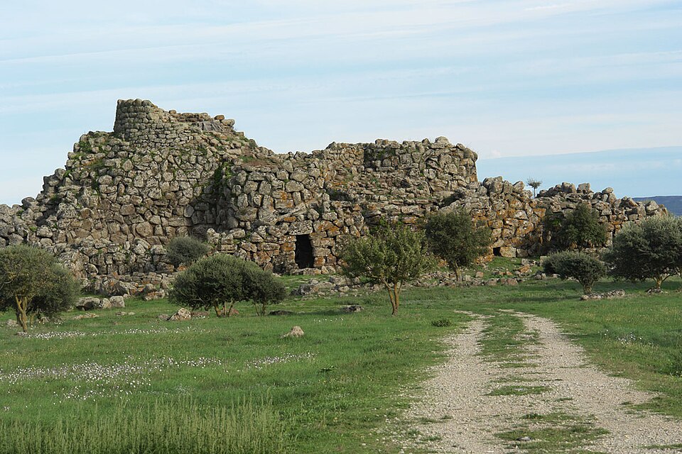 nuraghe Arrubiu
