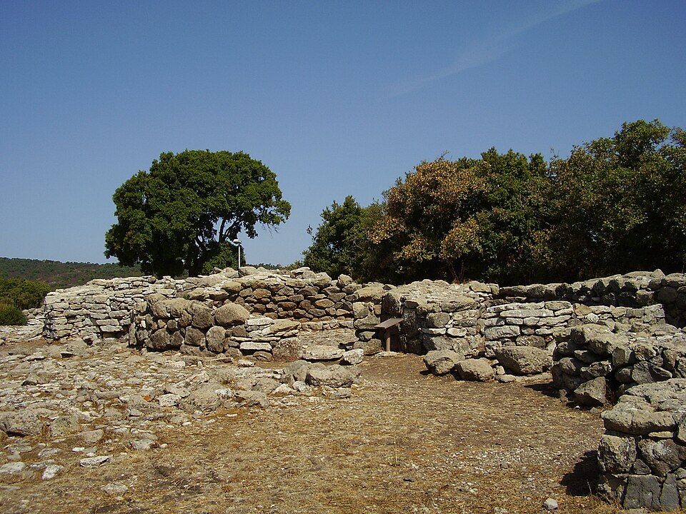 santuario nuragico di Santa Vittoria