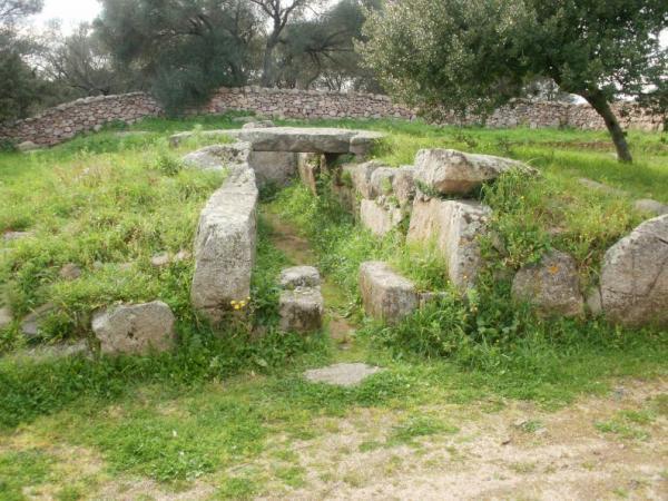 tomba dei giganti di Moru