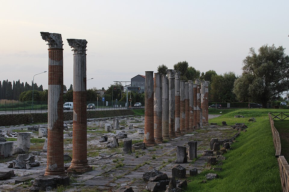 Foro:lato occidentale