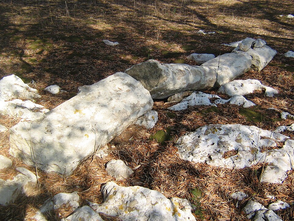 Menhir Santu Lasi