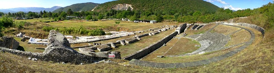 Teatro romano di Amiternum