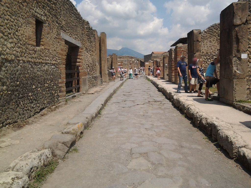 Casa di Holconius Rufus