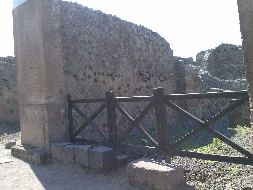 Thermopolium (VI.8.8)