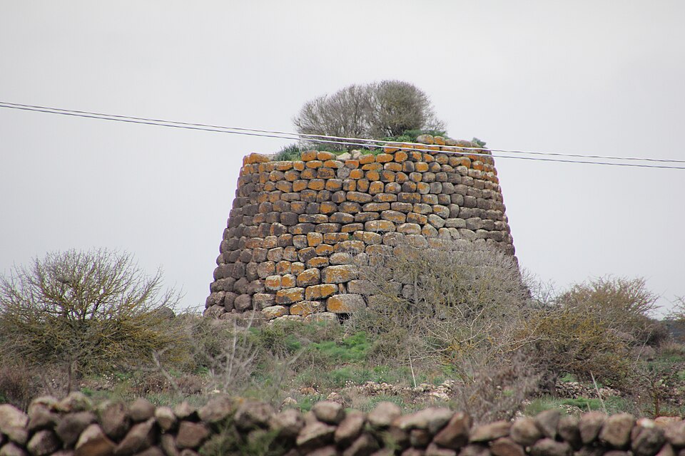 Nuraghe Serra