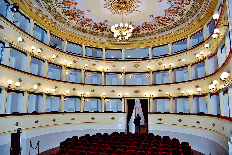 Teatro Annibal Caro